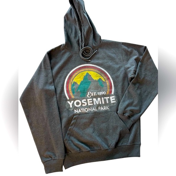 Yosemite National Park Hoodie Pullover Sweatshirt Men Size Small New Tags - Picture 1 of 3